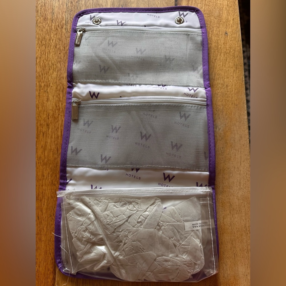 W Hotels brand new toiletry bag with FREE gifts! - Picture 4 of 7